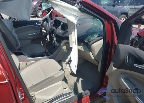 2015 Ford Escape Se from USA, damaged, VIN 1FMCU9GXXFUB26422